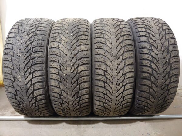 Ensemble de 4 pneus Nokian Hakkapeliitta 9 SUV 235/45R19