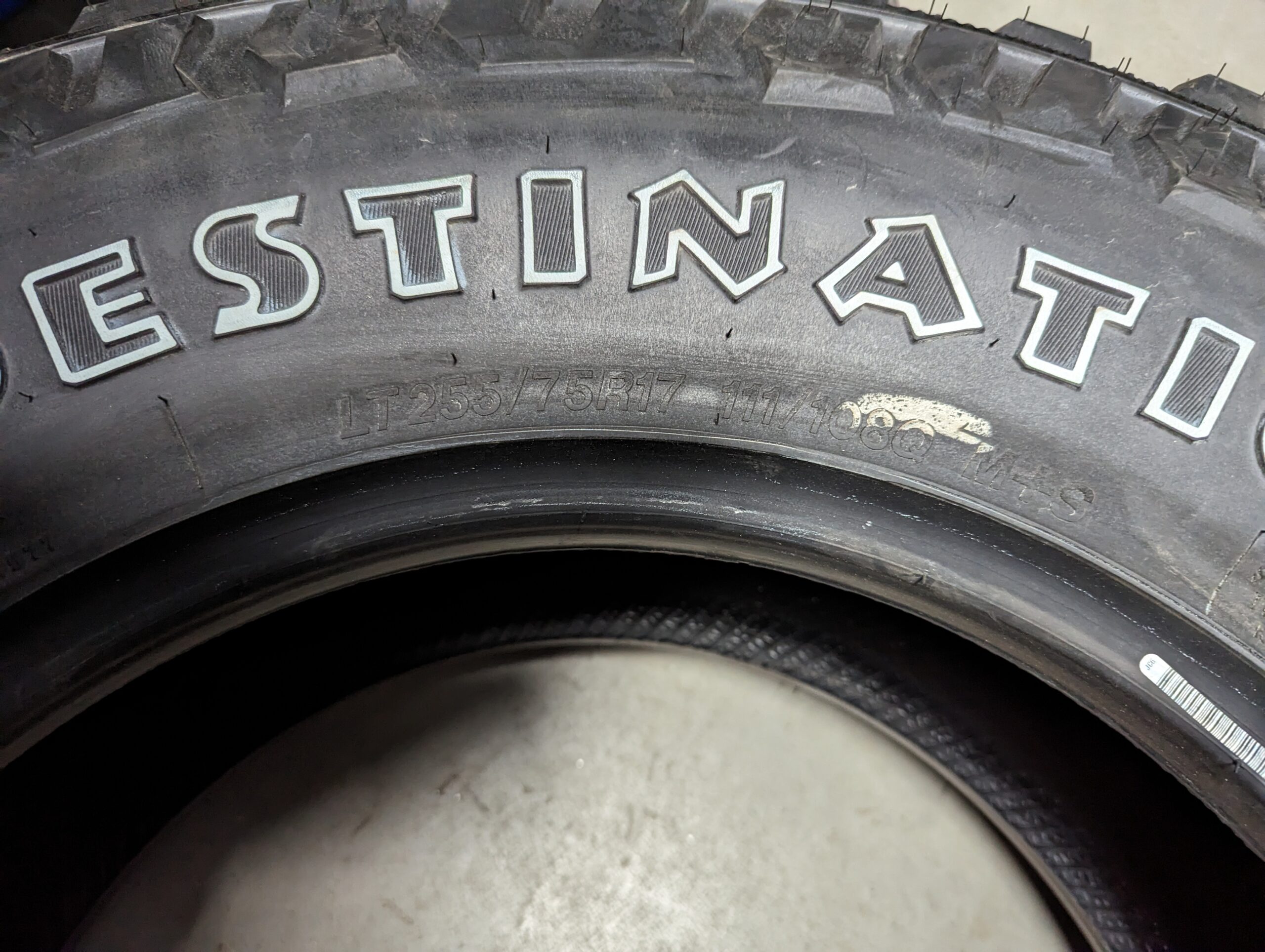 Ensemble de 5 pneus Firestone Destination M/T2 LT255/75R17 - Solupneus