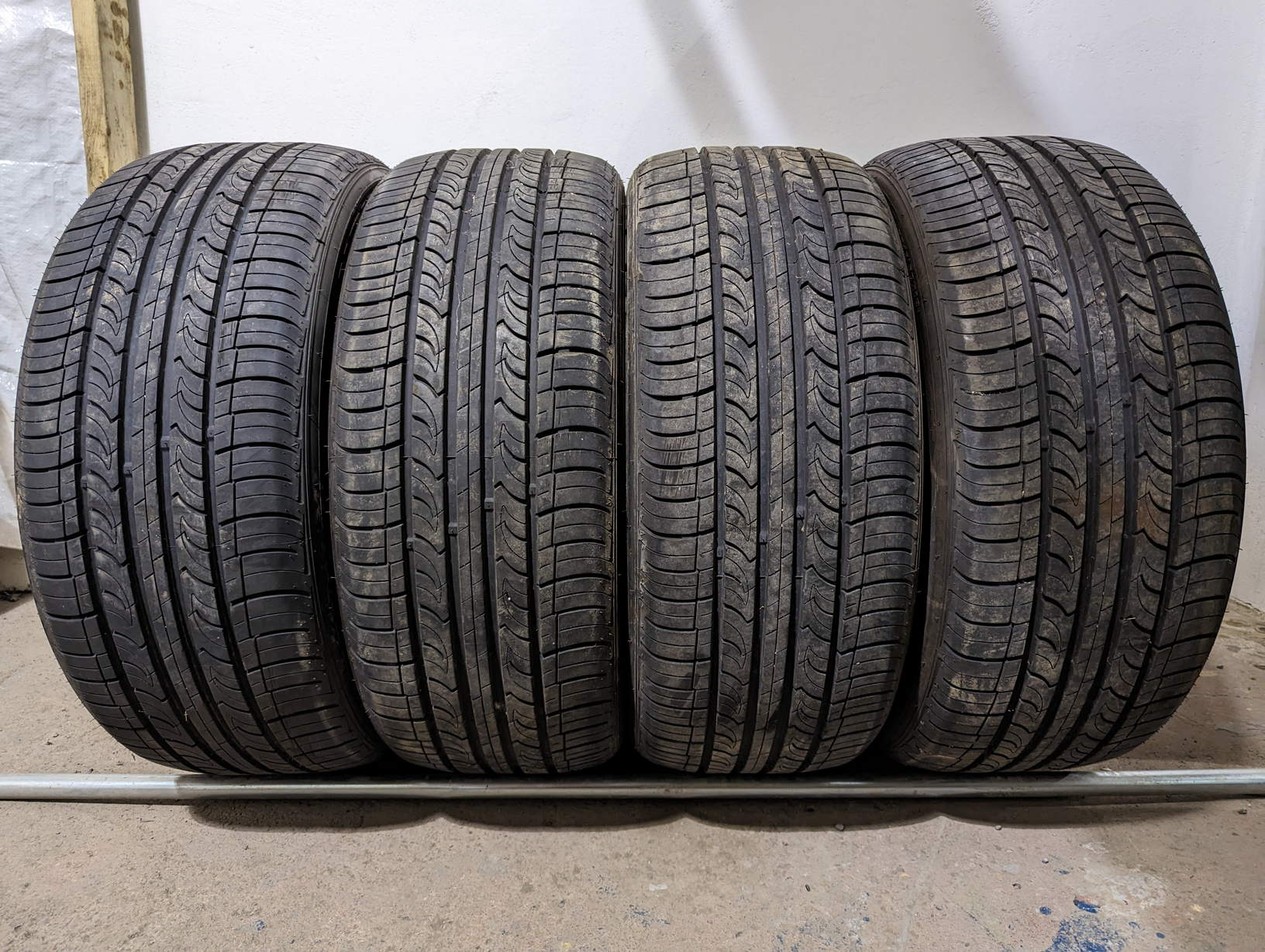 Ensemble de 4 pneus Nexen Classe Premiere CP672 245/50R18 - Solupneus