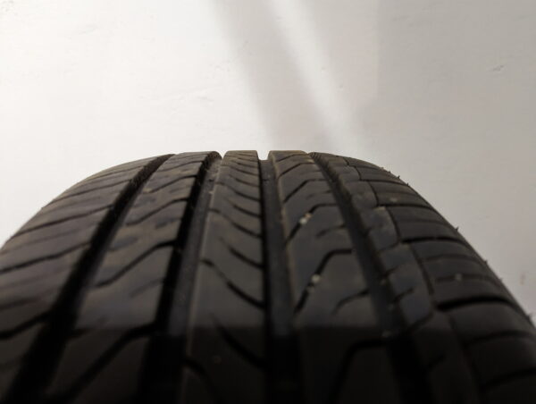 Un (1) pneu Sunny Harmonic NP203 215/60R16 - Image 3