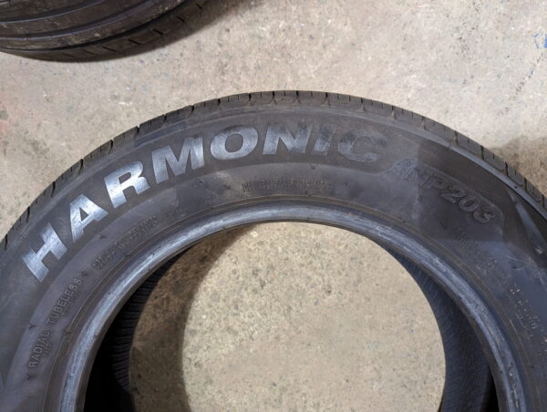 Un (1) pneu Sunny Harmonic NP203 215/60R16 - Image 8