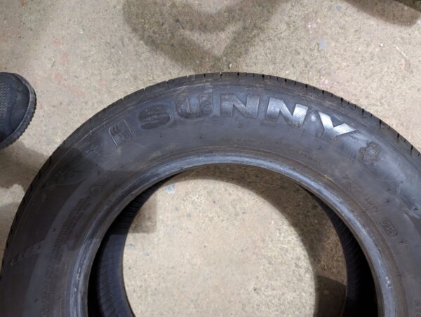 Un (1) pneu Sunny Harmonic NP203 215/60R16 - Image 9