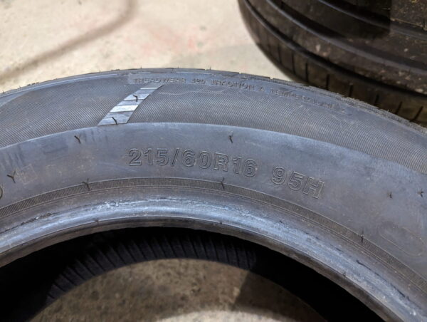 Un (1) pneu Sunny Harmonic NP203 215/60R16 - Image 11