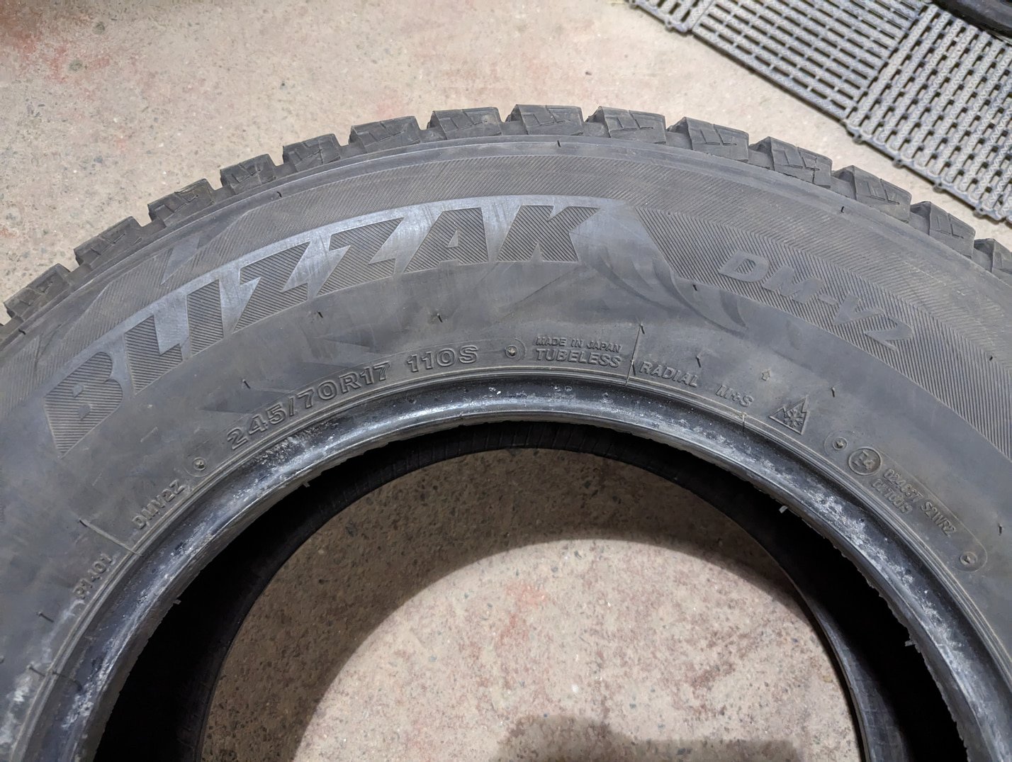 Bridgestone_Blizzak DM-V2_24-M-240501-13_8