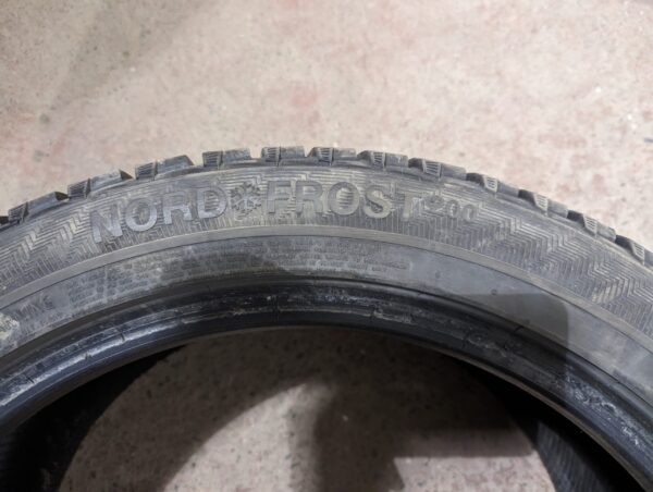 Un (1) pneu d'occasion Gislaved Nord Frost 200 235/45R18 - Image 3