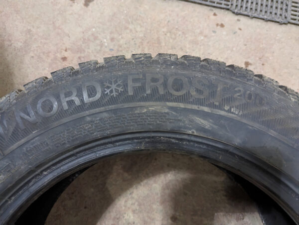 Ensemble de 2 pneus d'occasion Gislaved Nord Frost 200 235/60R18 - Image 5