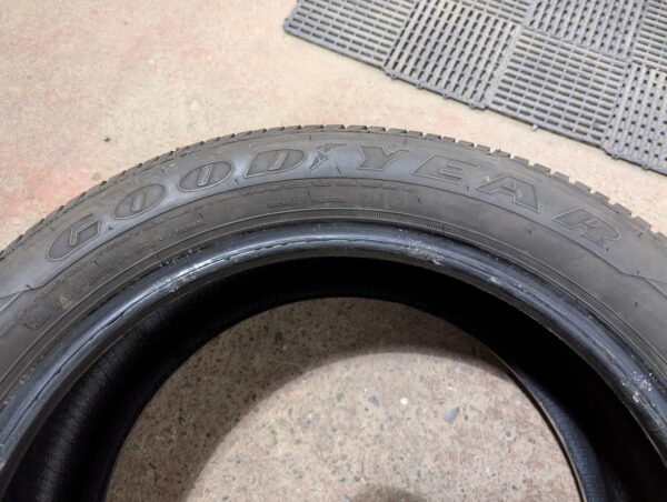 Un (1) pneu d'occasion Goodyear Eagle LS2 225/50R18 - Image 3