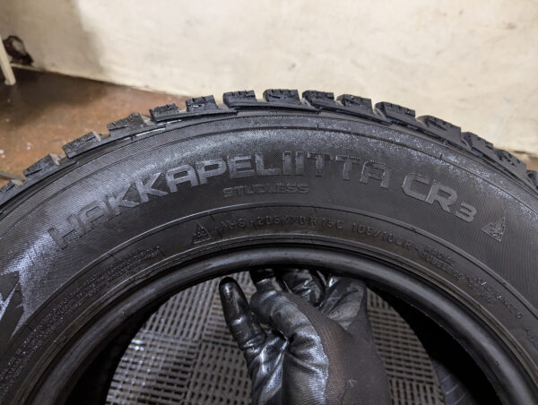 Ensemble de 2 pneus d'occasion Nokian Hakkapeliitta CR3 205/70R15C - Image 7