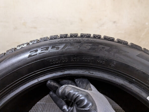 Ensemble de 4 pneus d'occasion Pirelli Ice Zero FR 235/55R17 - Image 11