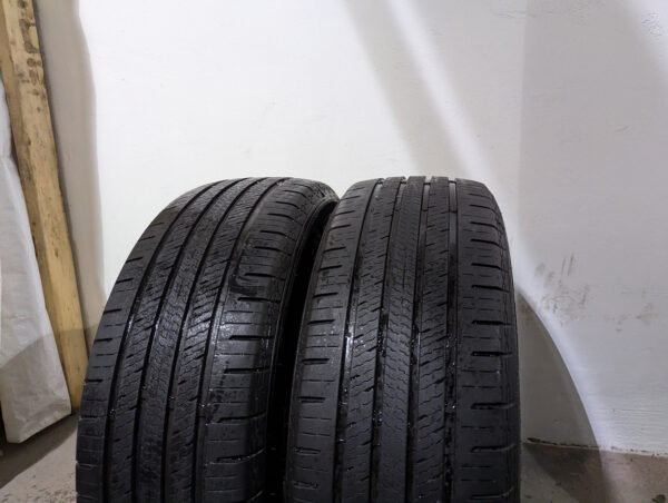 Ensemble de 2 pneus d'occasion Motomaster Hydra Edge Tour 235/60R18 - Image 3