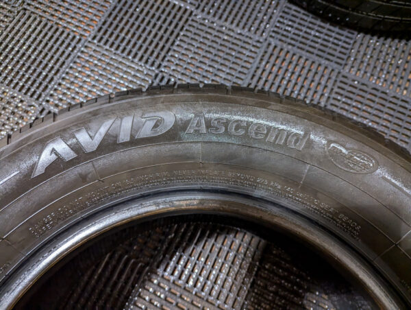 Ensemble de 4 pneus d'occasion Yokohama Avid Ascend BluEarth 225/65R16 - Image 9