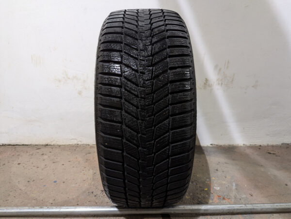 Un (1) pneu d'occasion Continental WinterContact SI Plus 215/50R17