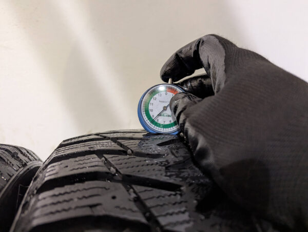 Ensemble de 4 pneus d'occasion Certified Wintertrek 195/65R15 - Image 9